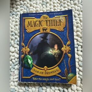 6/$20 The Magic Thief Book by Sarah Prineas youth chapter book 1 of 4
